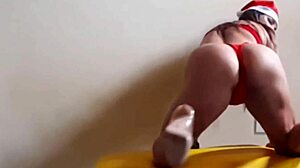 Beautiful Peruvian woman flashes her big clit while waiting for delivery.