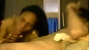 Madura putita da una master class de chupada de pija se libero cuando sintio los dedos entrando en el culo calmando el deseo falico y el tacto anal