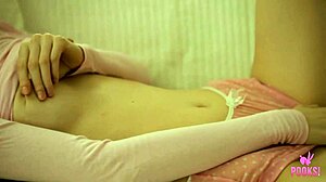 Does lynn ram that glass dildo deep in her dripping cunt?