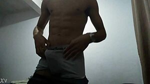 Novinho Rola Grossa Teases with Power