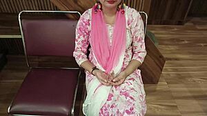 She fucks her boss for promotion