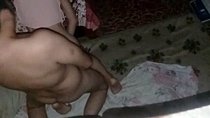 le pegue buena cojida a hermanastra llenandole vagina de semen sin condon