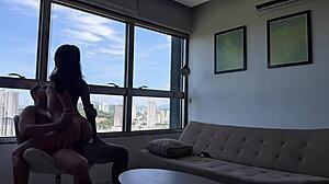 sonhei que estava gozando e acordei fudendo gotosinho de frente ao mar