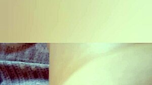 gretala - si pizzica il capezzolo