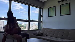 sonhei que estava gozando e acordei fudendo gotosinho de frente ao mar