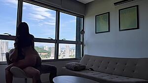 sonhei que estava gozando e acordei fudendo gotosinho de frente ao mar