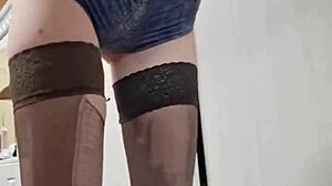 teen elza kom dominates with financial control and feet