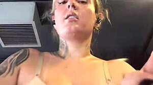 Fui Treinar Na Academia Não Percebi Que Estava Só De Sutiã Por Baixo Os Marombas Passava E Ficava Olhando Eu Fiquei Com Muito Tesão E Toda Molhada E Minha Calça Branca Molhadinha Na Buceta