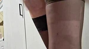 teen elza kom dominates with financial control and feet