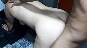 इस भारी चूचियों वाली हॉर्नी लैटिना की स्वादिष्ट गांड मारोगे?