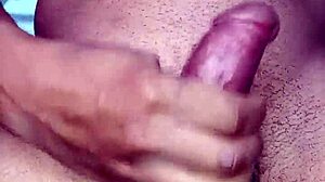 Bodybuilder engages in dirty talk while masturbating to two cumshots at home