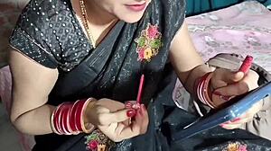 indian beautiful bhabhi pisses in black saree