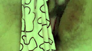 i masturbate my hairy pussy under the desk in class