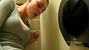 I just had to cum quick in the toilet