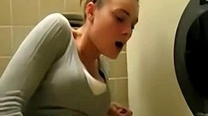 I just had to cum quick in the toilet