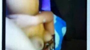 French slut Fanny toys her shaved pussy on webcam