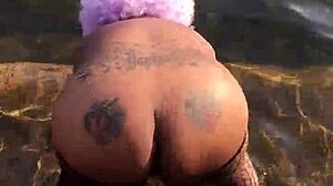 hazelnutxxx shakes her big ebony ass wildly in the outdoors
