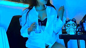 Wonderful Blue Masturbates Live with Big Dildo!