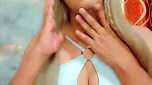 Rica Transexual Masturbándose Rico