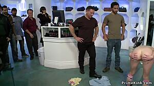 ब्लोंड पब्लिक शॉप में गैग होकर चुदाई, विचित्र ह्युमिलिएशन!