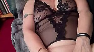 Housewife Orgasms Thinking of Men Fucking Her Arsehole