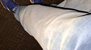 Corno Leva Esposa Ao Cine Porno Transar Com Estranhos