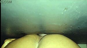 Chupei com gosto um pau preto no gloryhole e ainda dei meu cu pra ele parte 2