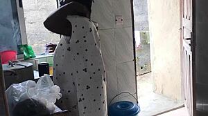 kitchen freestyle sex with sexy ebony maid 😍