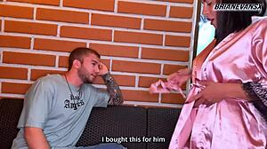 Kyleiellish fucks me with her big latina ass!