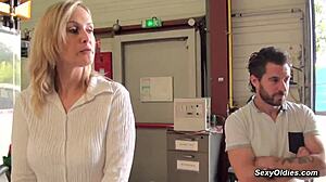 Is Tall Milf Melany Paris Getting Fucked?