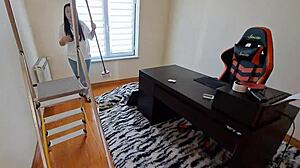 Latina maid's creamy pussy seduced in jeans and flip flops!