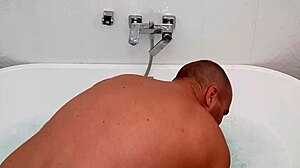 want hot sex in bathroom with 18yo teen?