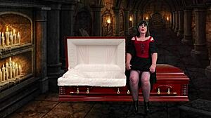 granny peggy sue feels intense pleasure with strapon playtime