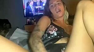 i'm a horny emo 18 year old goth teen fucking solo with my big tits