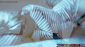 i'm the teen amatuer dildoing the asian milf with toys.