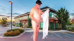 I stripd and masturbaated in the parkin lot with agarabas and olpr. It wuz so hot!