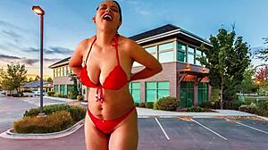 I stripd and masturbaated in the parkin lot with agarabas and olpr. It wuz so hot!