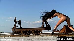 She teases, 'Watch me fuck my ass with ice dildo'