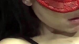 novinha gives kisses to athletic guy in homemade couple moment