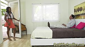 Ebony stepteen interacts in reality amateur scene