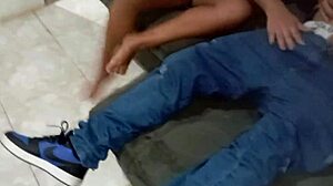 eu tomei o leite todo do meu vizinho com blowjob e facial