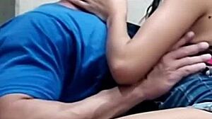 novinha gives kisses to athletic guy in homemade couple moment