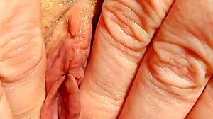 Spread those legs for yoni massage?