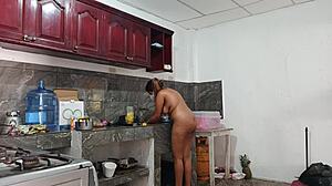 Friend's sister shows off sexy ass while preparing tasty dinner