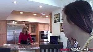Mature stepmom 69s lesbian!
