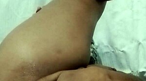 brunette latina with big ass masturbates while stretching