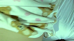 क्या यह वर्जिन पस्सी पहली बार कॉक रिसीव करने के लिए तैयार है रियल लाइफ पॉर्न में?