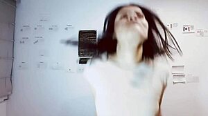 Colombian Babe Masturbates In Gym With Big Ass