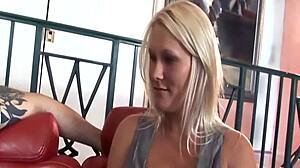 ब्लोंड मिल्फ मॉम की टाइट चुदाई