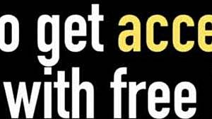 Sophie Dee licks Asian pussy in Bangkok.